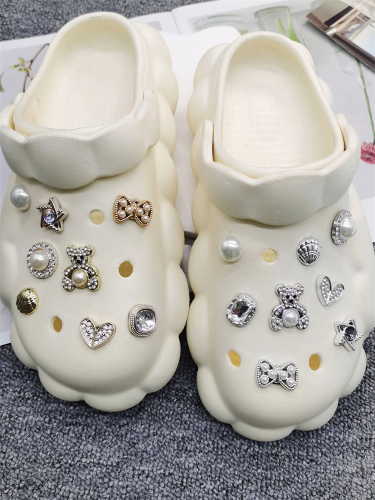 16PCS Resin Bear Shoe Charms Accessories Heart Shaped Shoes Clogs Buckles DIY Decorations Artificial Faux Bead Bowtie Shoe Clips