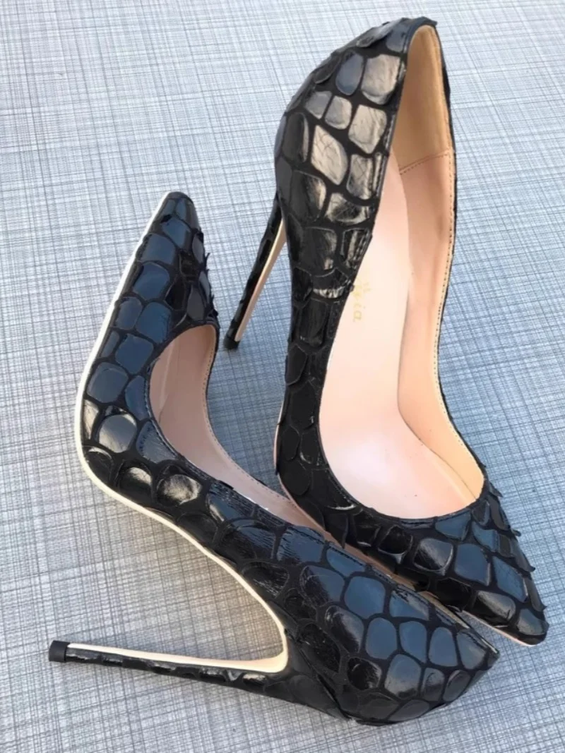 

2025 New Women's Black High Heels Pointed Stilettos Snake Pattern Elegant Mature Banquet Wedding Ladies Large Size Single Shoes