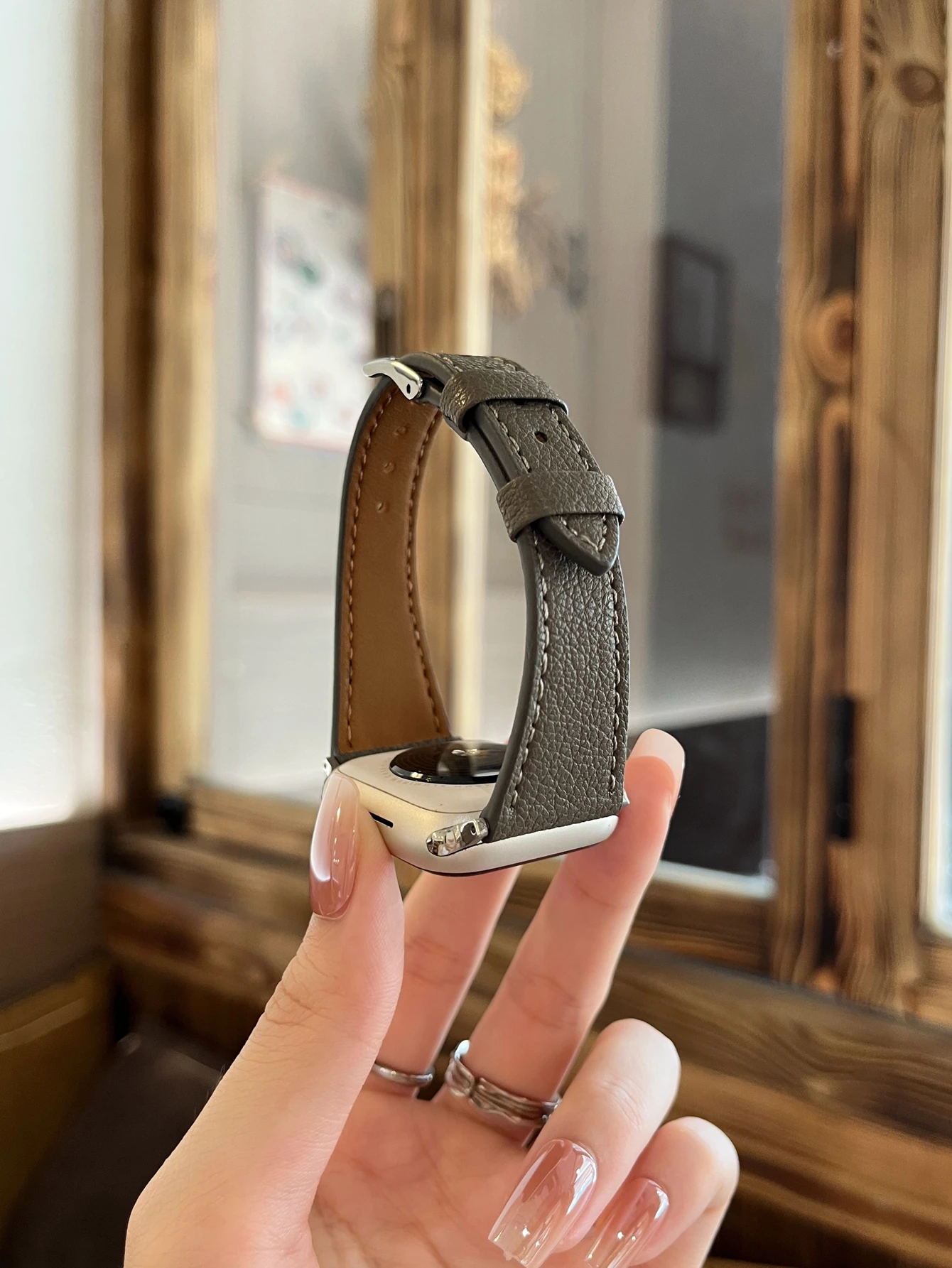 New Leather Loop For Apple Watch Band Correa For Women Sport 38mm 40mm 41mm 42mm 44mm 45mm 46mm 49mm , Strap For IWatch