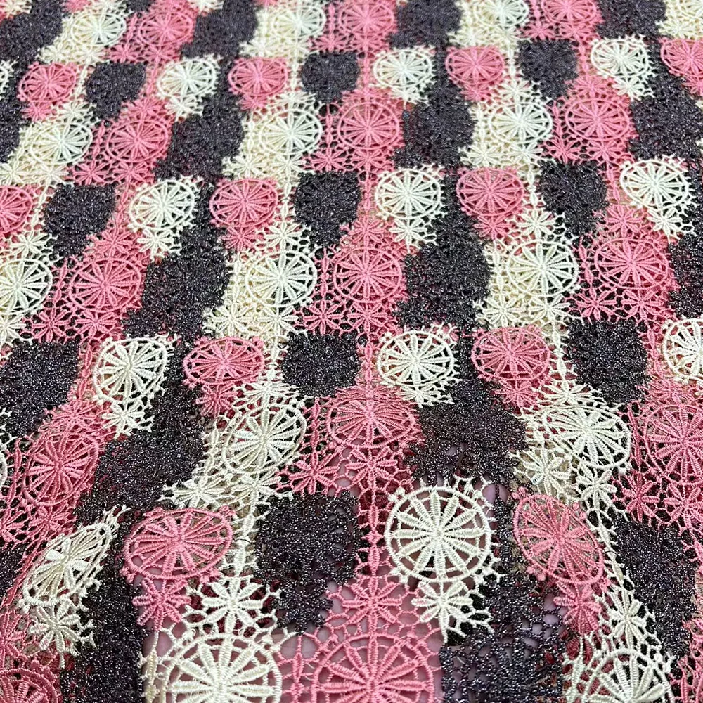 قماش دانتيل قطن أفريقي مطرز 2025 نيجيريا أفريقي قابل للذوبان في الماء قماش دانتيل تول فستان سيدة خياطة فستان رسمي