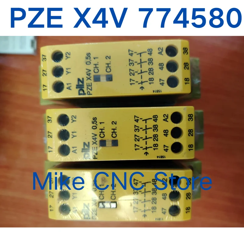 

New PZE X4V 774580 safety relay for quick delivery