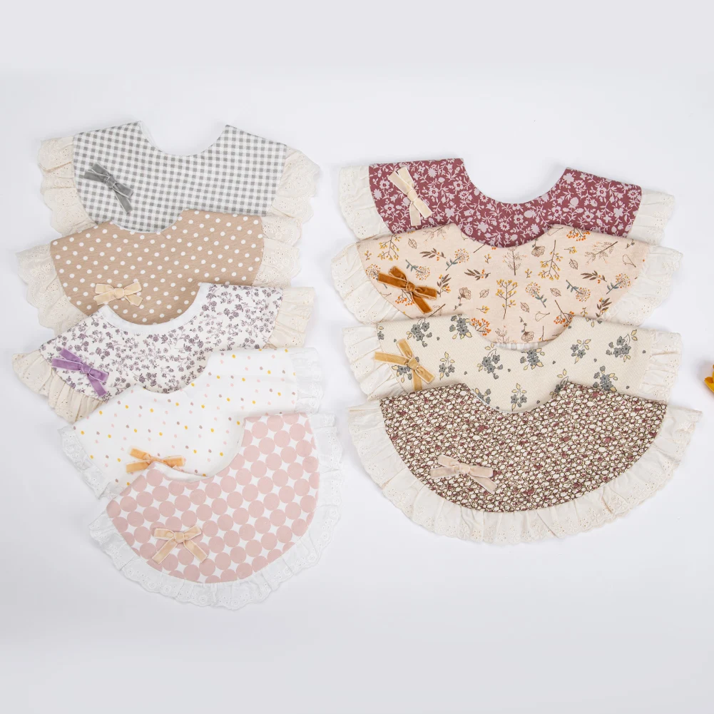 Cotton Baby Bibs for Infant Boys Girls Vintage Plaid Saliva Towel Flower Velvet Bow Adjustable Button Feeding Burp Cloth Stuff