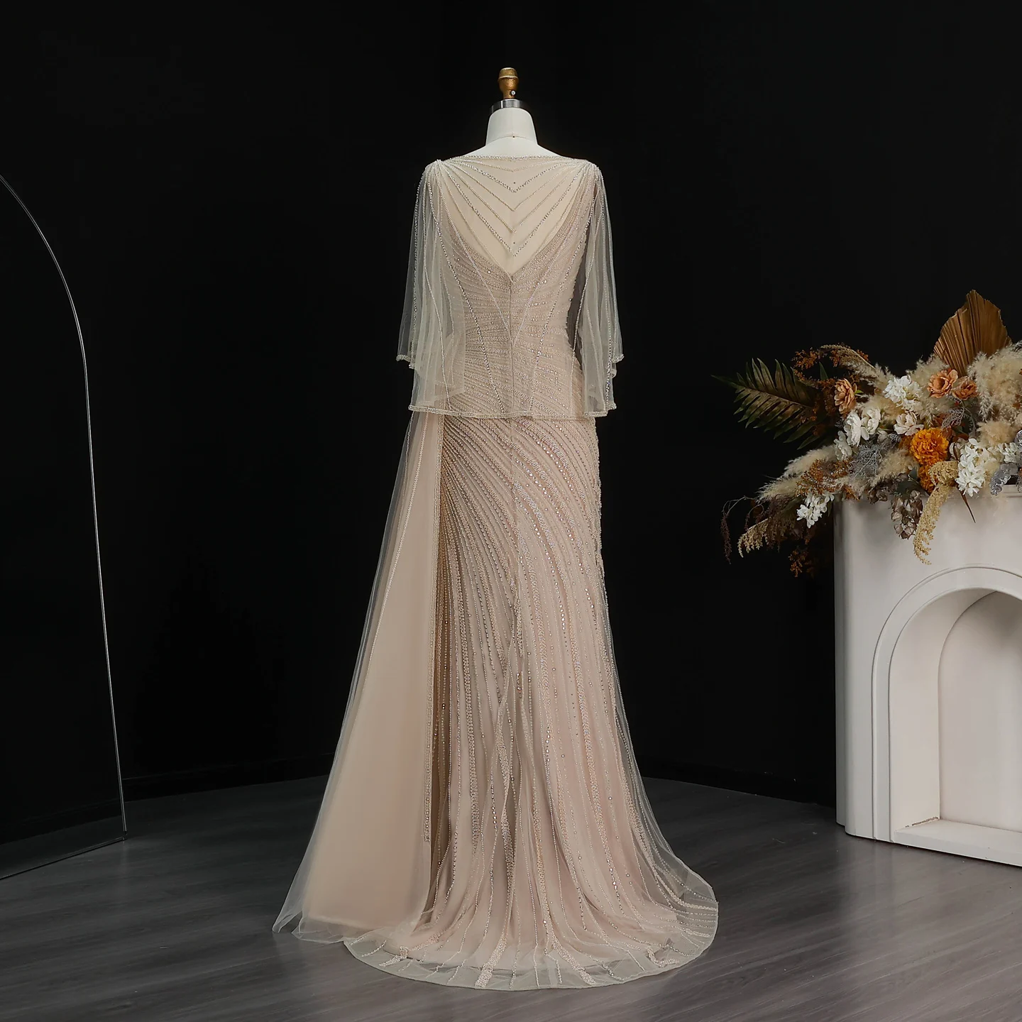 Sharon Said Luxuriöses Schwarzes Abendkleid, Lang, Perlenbesetzt, V-Ausschnitt, Cape-Ärmel, Elegante Ballkleider, Hochzeitsfeier, Damen, SS063, Maßanfertigung – Detail 23