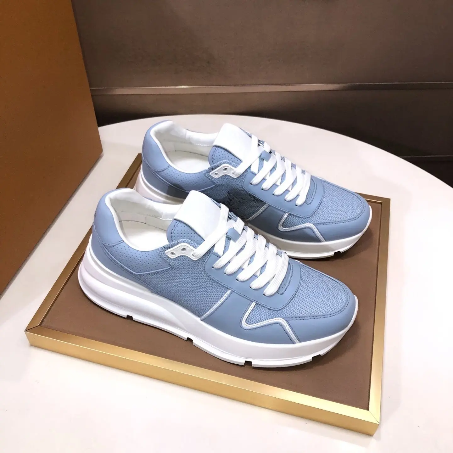 Unisex Light Blue Retro Sneakers Breathable Mesh Perforated Leather Splicing Low Top Layered Thick Sole Lace Up Heighten Daily Walking Casual Shoes