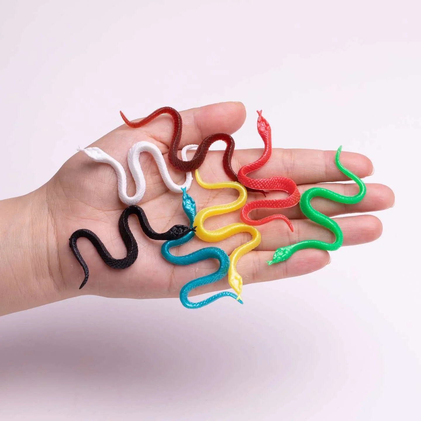 40/20PCS Mini Snake Toys Reptile Animals Figures Fake Snakes Gag Gifts Funny Scary Prank Prop Halloween Decorations Party Favors