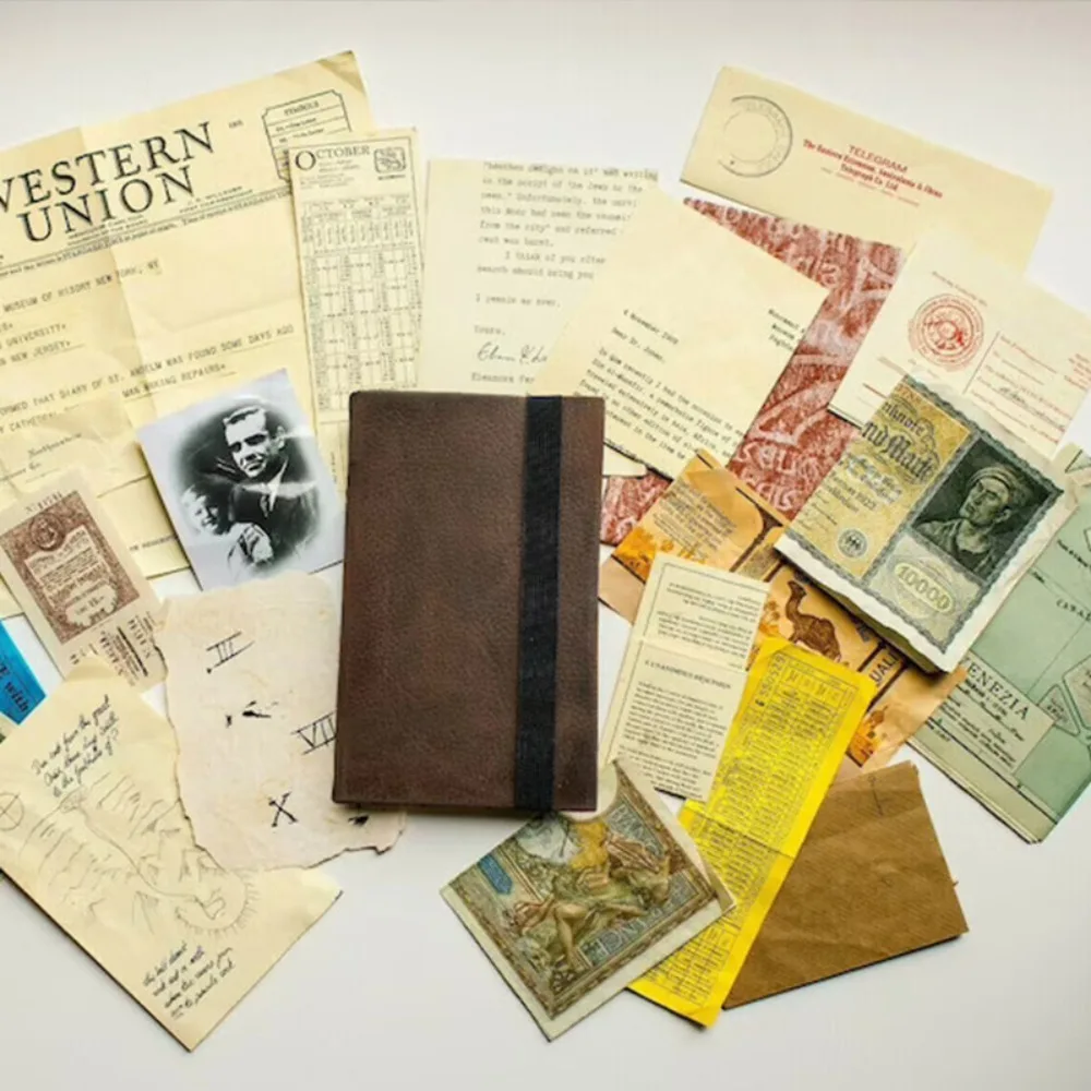 Indiana Jones Grail Diary Prop Réplica de diario con depósitos ocultos y preciosos Fans de películas Avid Cuaderno en espiral retro Bloc de notas Recuerdo