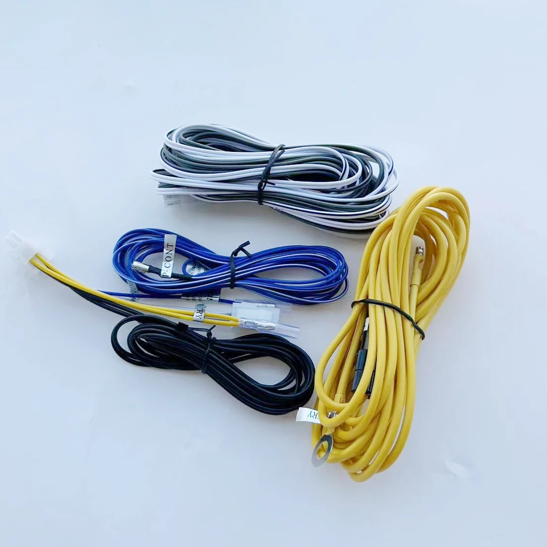 

Жгут проводов звукового сигнала динамика в одной упаковке