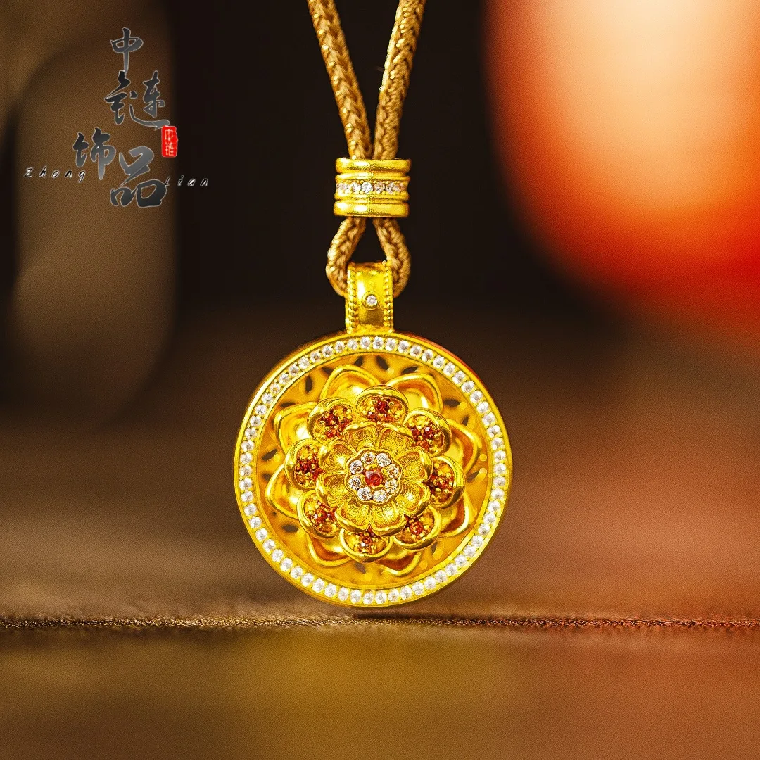 Diamond-encrusted rotary lotus compass pendant new Chinese national style peony compass 9999gold