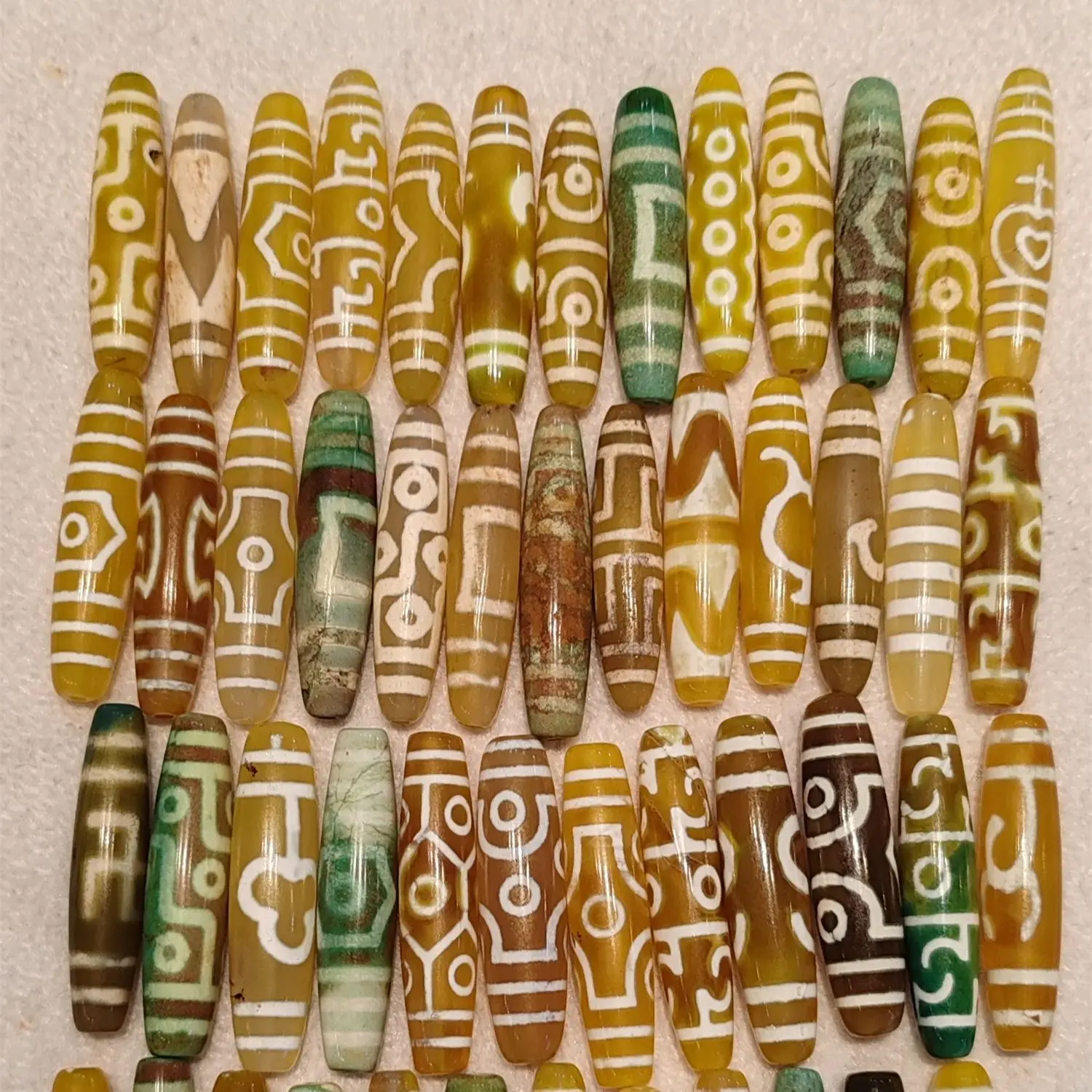 50pcs/lot natural old agate dzi wholesale Yellow-green Weathering lines 60mm Rare breeds diy Necklace pendant Accessories taki