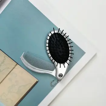 Cepillo de pelo plegable 3 en 1, peine con espejo, peine de masaje compacto y portátil para viajes con colgante de moda, herramienta esencial para peinar. 10 best sales Cepillo de pelo portátil - №6
