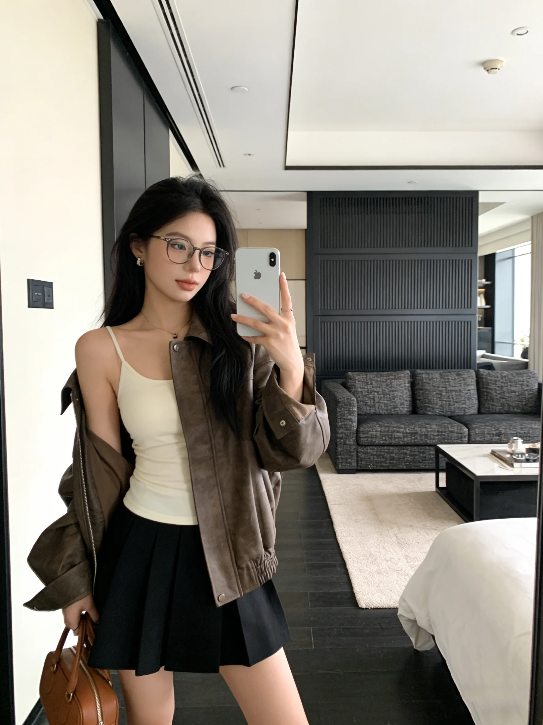 

Fashionable Versatile Short Leather Jacket Long Sleeve Trendy Slimming Retro Biker Coat Casual Commute Style Zipper Closure