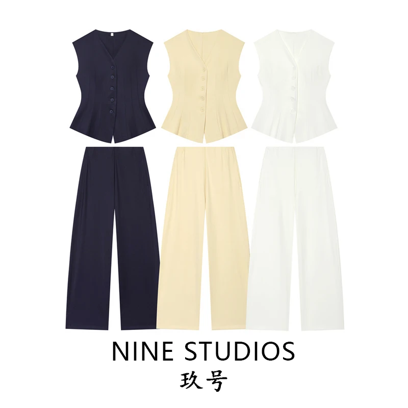 V-Neck Waist-Cinched Button-Up Vest Wide-Leg Pants Two-Piece Set Fashionable Autumn Wear for Women Short Sleeveless Top