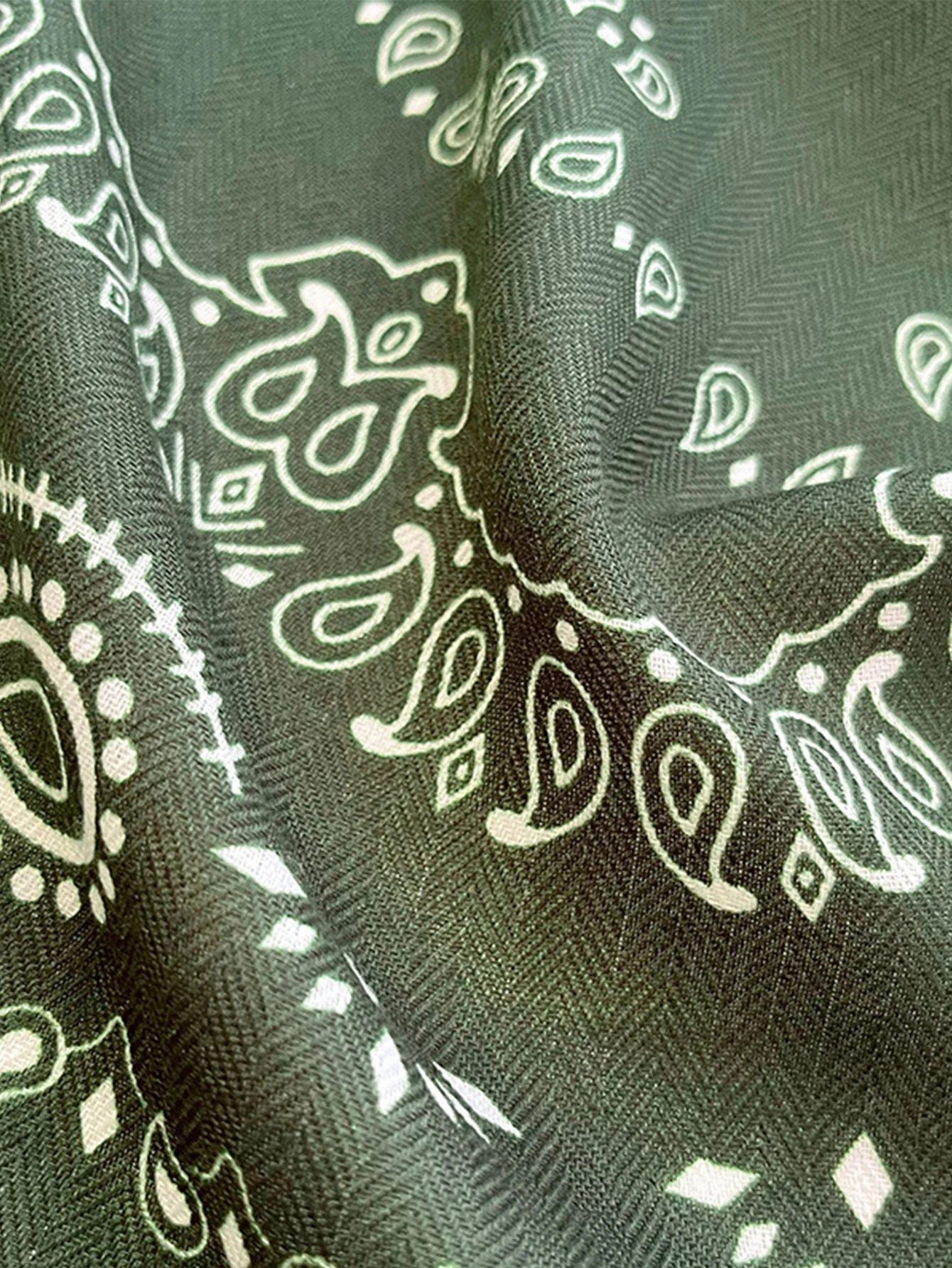 70 cm quadratischer Schal mit Cashew-Print für Damen, atmungsaktiv, Kunstseide, Bandana, luxuriöses weibliches Halstuch, modisches Hijab, Frühling/Sommer – Detail 4