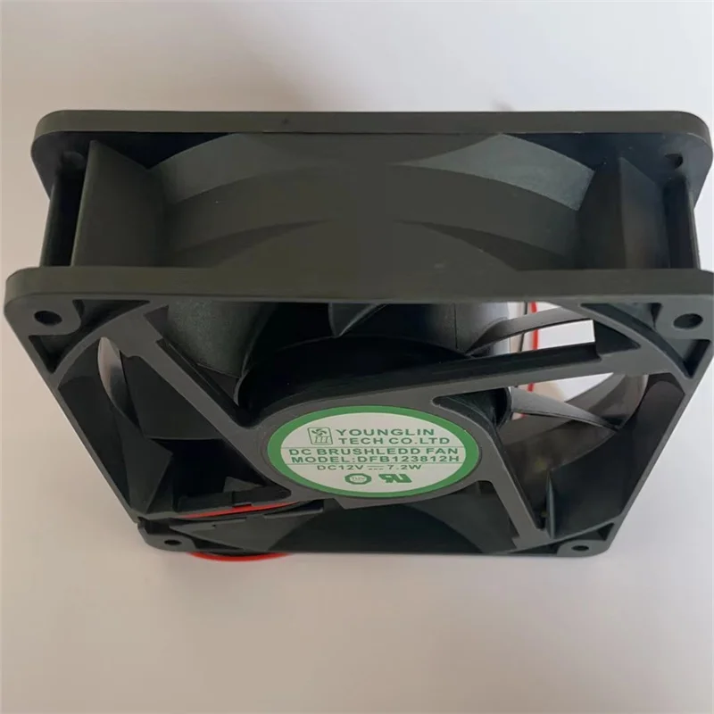 DFB 123812 Ventola di raffreddamento del telaio UPS H 12V 7.2W 12038 12CM 120 * 120 * 38mm