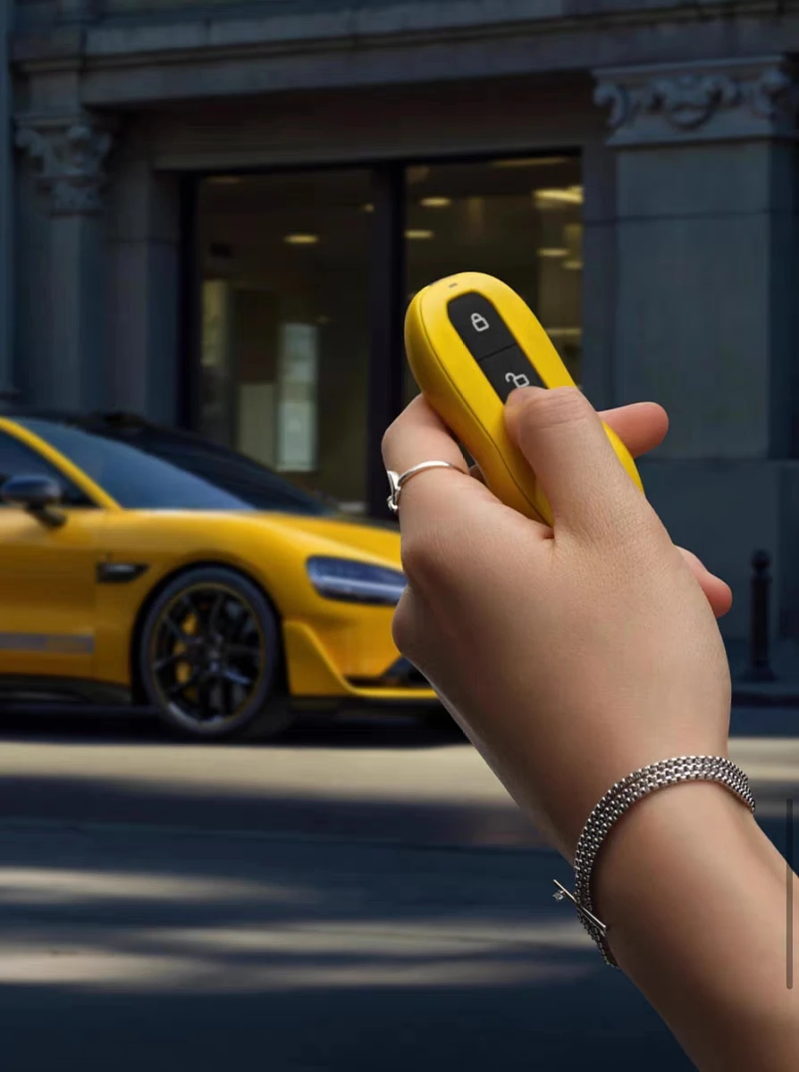 

SU7 YU7 meter car is suitable for Su7 car remote control key with physical buttons for one click direct access