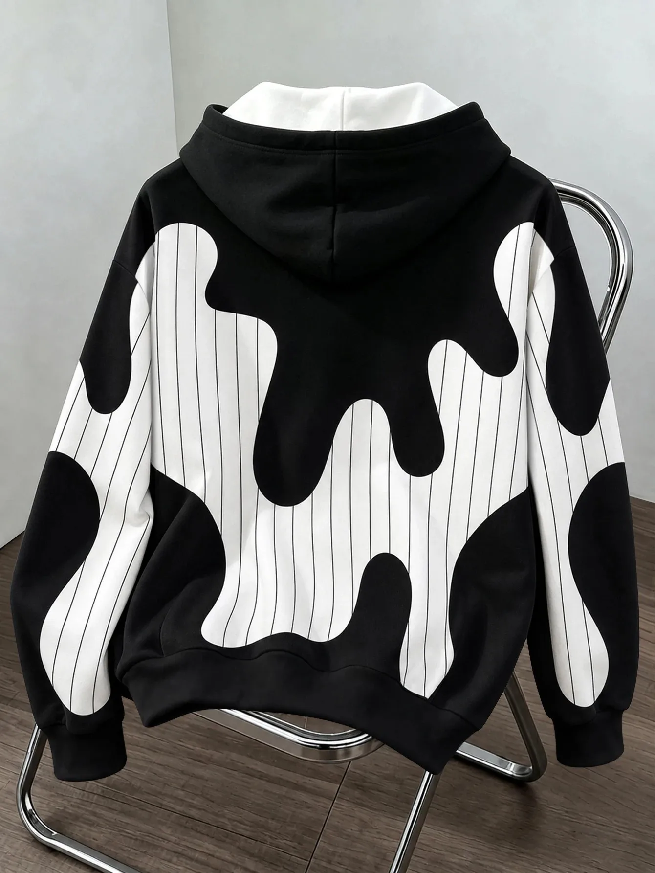 Winter and autumn men's warm hooded sweatshirt with letter print and color-blocking design fashionable streetwear clothing