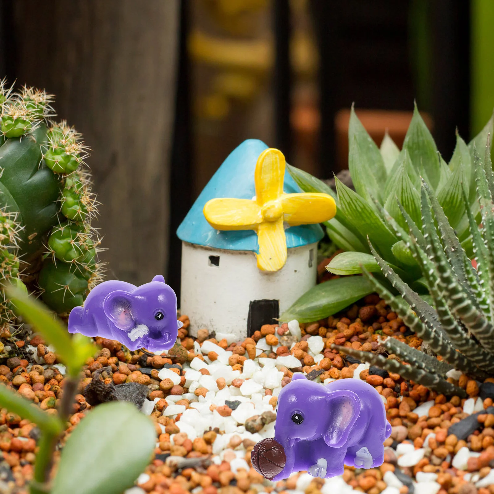 

12pcs Elephant Figurines Tiny Decorative naments for Garden Elephant Figurines Mini Animal Models Home Decoration