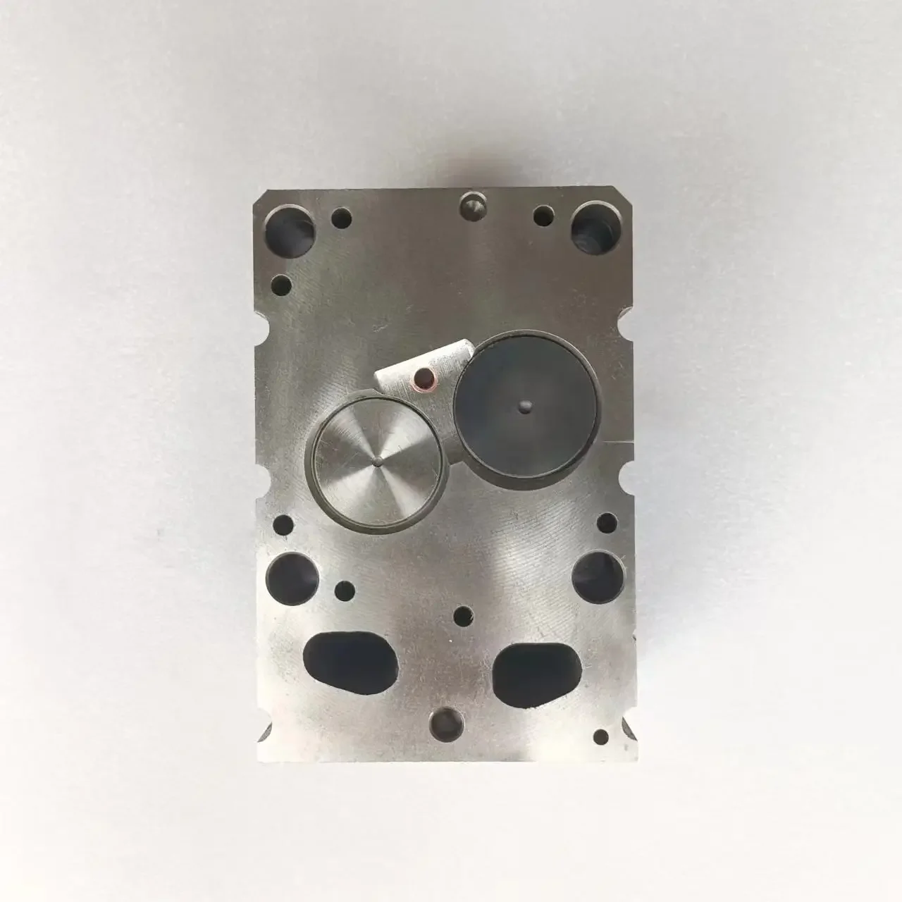 Machinery Engine cylinder head WD615 Cylinder head assy