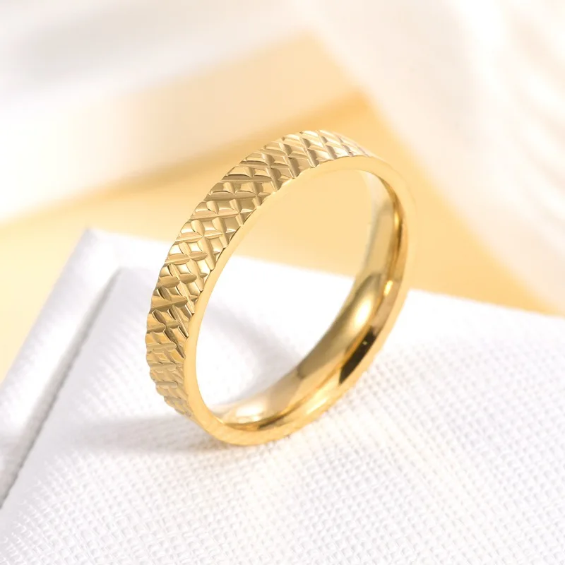 

Простое продаваемое новое трехмерное резное сетчатое кольцо из нержавеющей стали для мужских и женских пар, взрывные значения, индивидуальность ветра