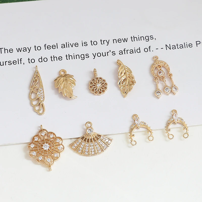 1pcs Retro Style Copper-clad Gold Color Inlaid Zircon Leaves Crown Fan Wings Diy Handmade Jewelry Earring Accessories Charms