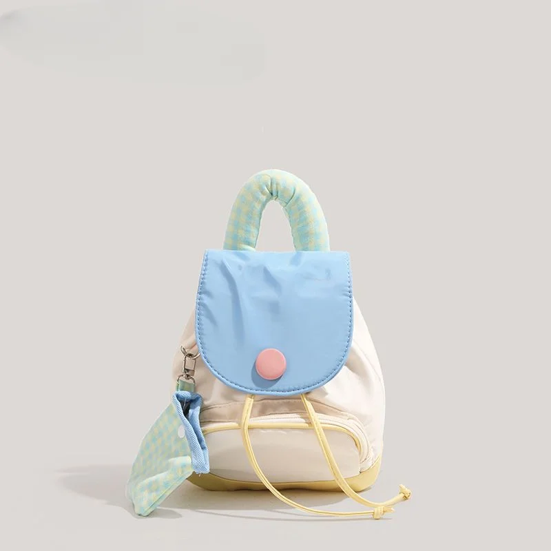 Mochila con contraste de botones para mujer, mini mochila bonita para salir, verano, 2024