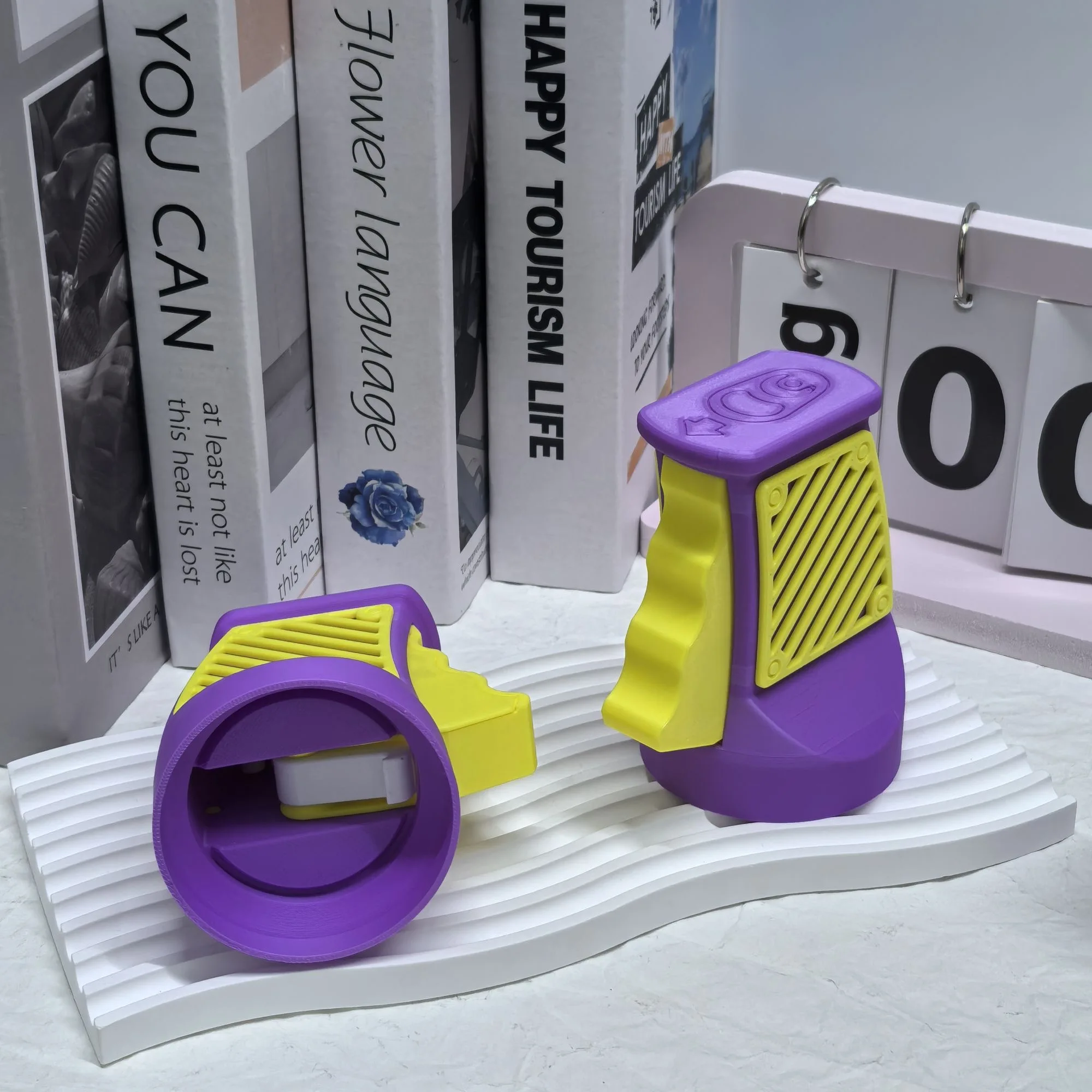 فتاحة علب نوع جديد من فتاحة علب حماية الأظافر من النوع الدافعي مع غطاء فتاحة زجاجات محمولة للمشروبات والبيرة والكولا