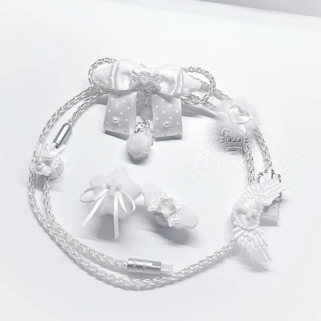 

Кабель Avaitor 1.3м 8K, белый, с подсветкой, высокой частотой передачи данных 8K, ручной работы, USB Type-C, магнитный, для клавиатуры, декоративный аксессуар