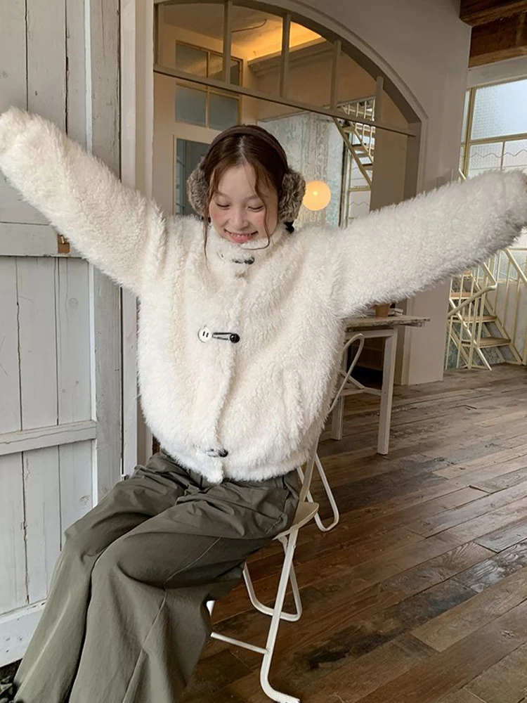 فو لامب المرأة لطيف معطف أبيض موضة الكورية الوقوف طوق كم طويل سترة حلوة شتاء دافئ سميكة فضفاضة جيوب القمم