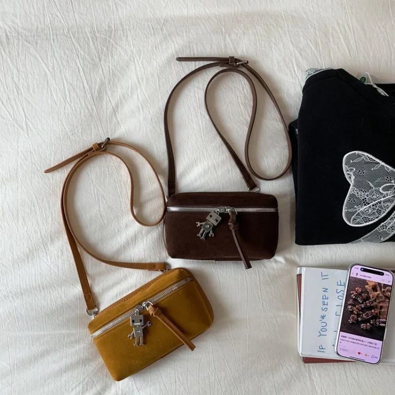 

Women's Handbag Crafted From Premium Leather Featuring Casual Vintage And Paris Vintage Style​