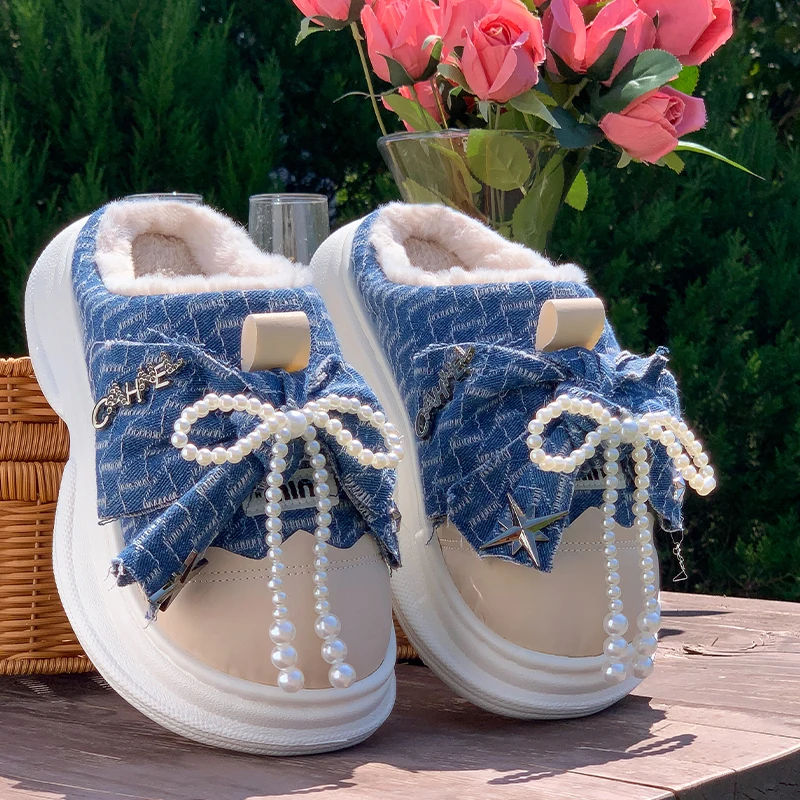 2025년 신상 여성 데님 슬리퍼 플랫폼 두꺼운 밑창 진주 리본 따뜻한 플리스 안감 하프 슬라이드 캐주얼 신발