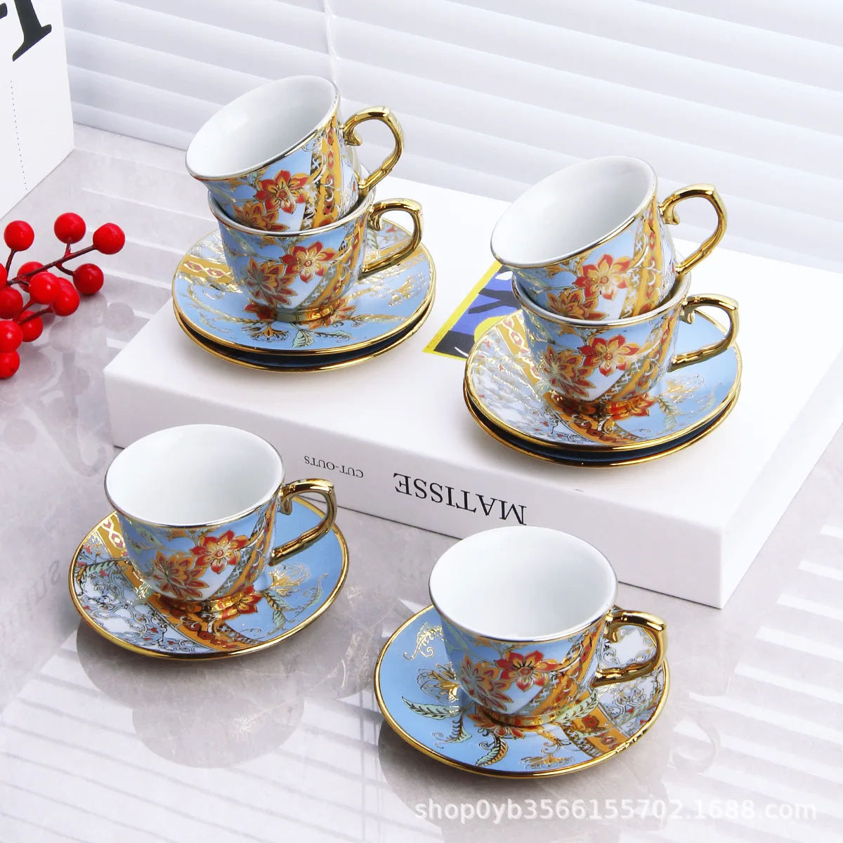 Creative Rose Embossed Hand Color Porcelain Drinking Utensils Gift Starbucks Cup  Coffee Mugs