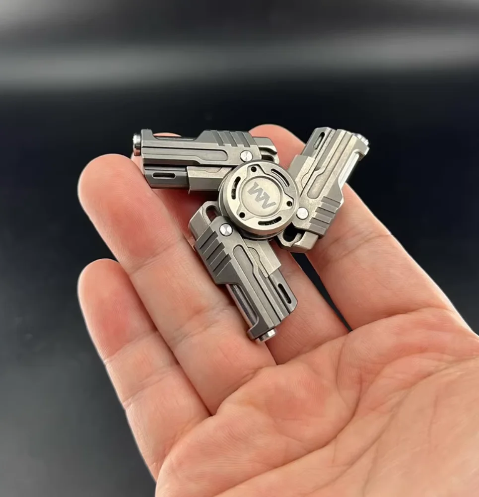 

Б/у EDC Mackie Three Guns Титановый гироскоп на кончиках пальцев Декомпрессионные игрушки