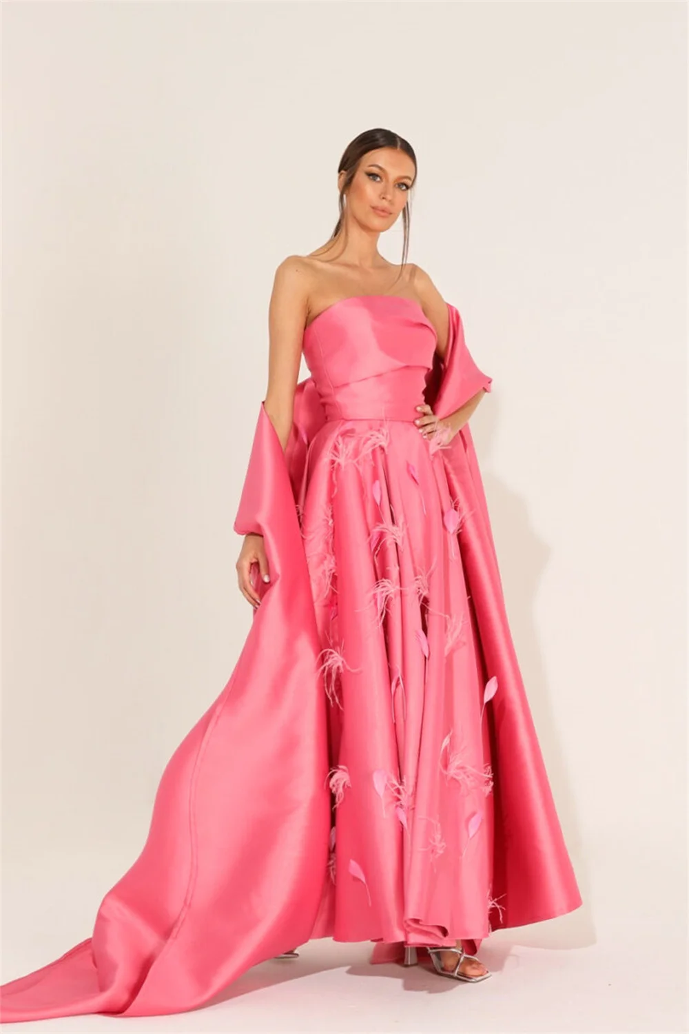 Muloong Pink Strapless Women Evening Dresses Floor Length A Line Prom Gown Feathers Shawl 2023 فساتين سهره فاخره