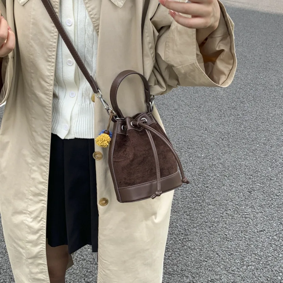 

Осенняя корейская версия модной ретро-сумки-ведро, текстурированная женская сумка через плечо на одно плечо в иностранном стиле