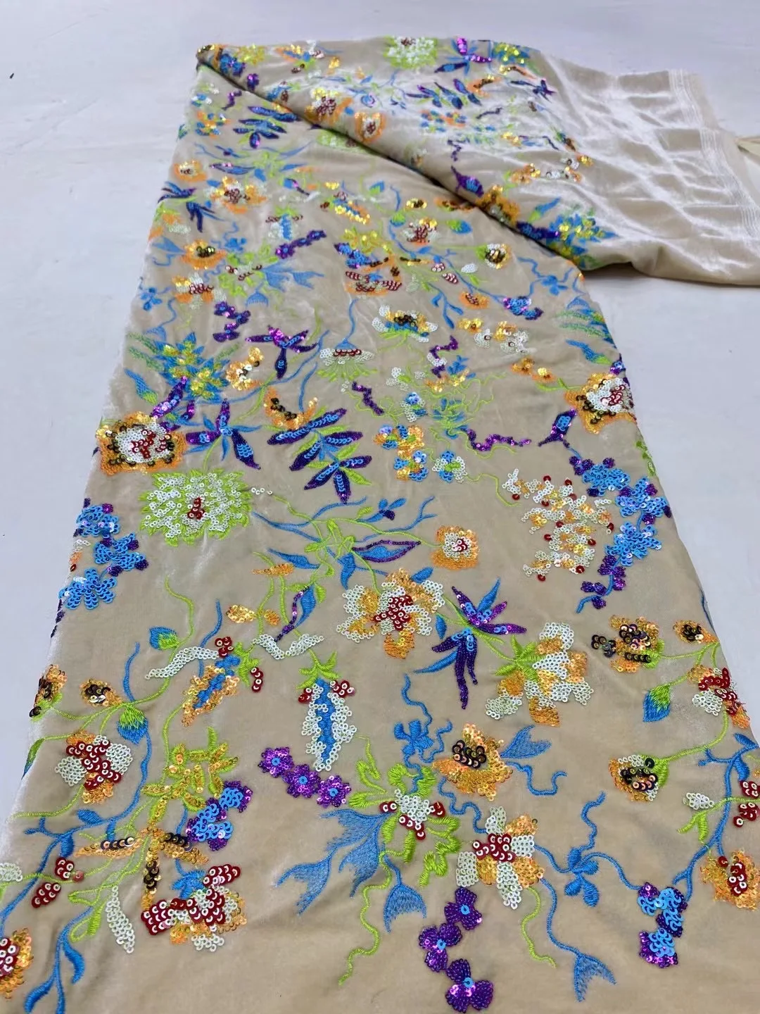 ナイジェリアのチュールレース生地,アフリカの生地,スパンコールの刺embroidery,ギピュールの縫製,ベルベットのウエディングドレス,高品質,5メートル,dp0264