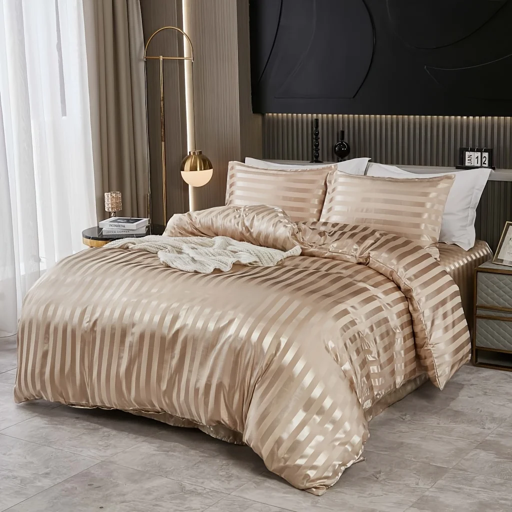 3-teiliges Set aus schlichtem und klassischem Satin-Bettwäsche-Set mit Streifenmuster, geeignet für Schlafzimmer, Studentenwohnheime und Hotels, ideal als Geschenk für die Feiertage. – Detail 5