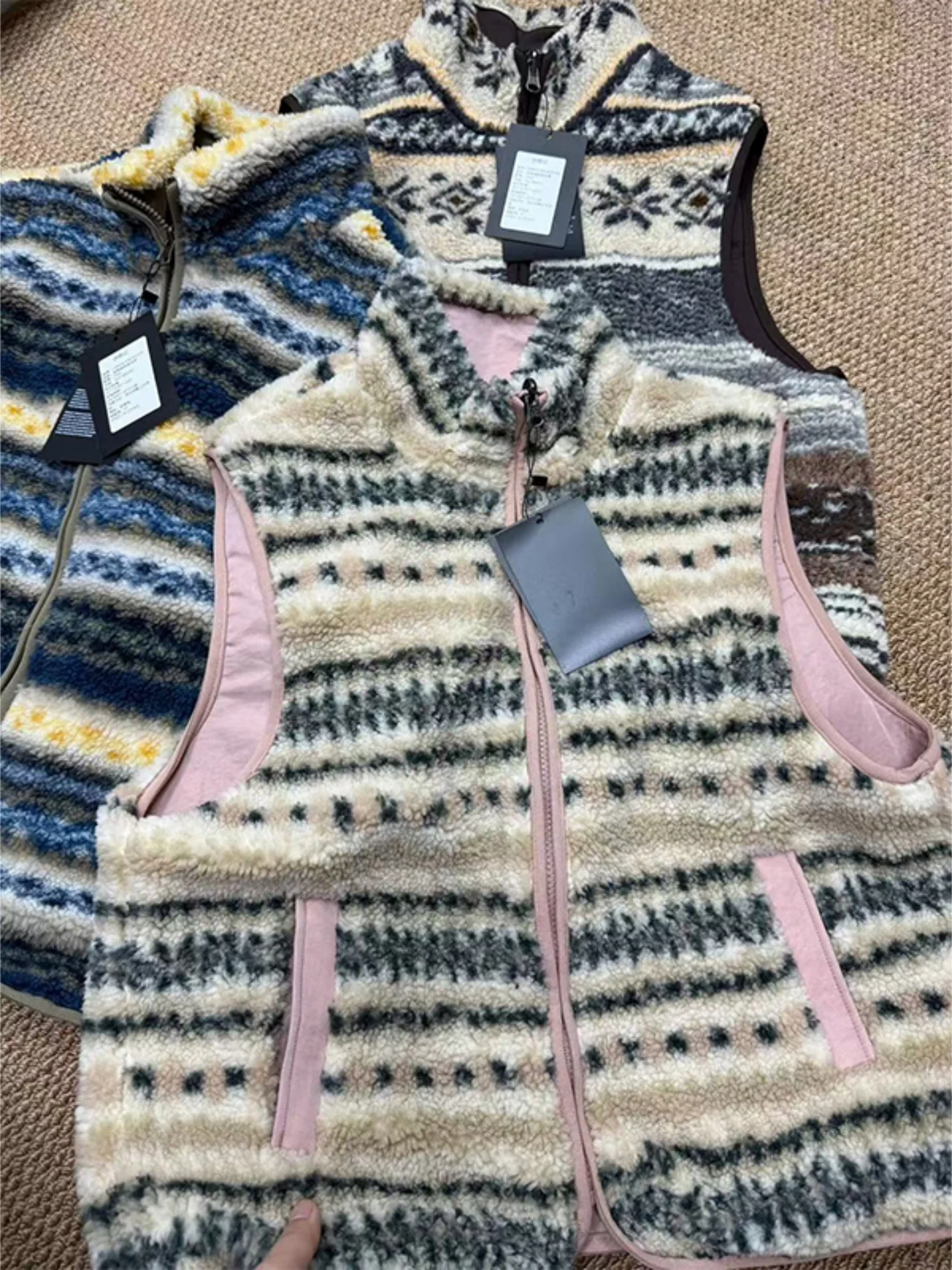 

Thiened Double-Sided Wearable Fair Isle Vest Men's Outdoor Mountain Fce Jaet Winter Lamb Fur Vest Casual Zipper Design