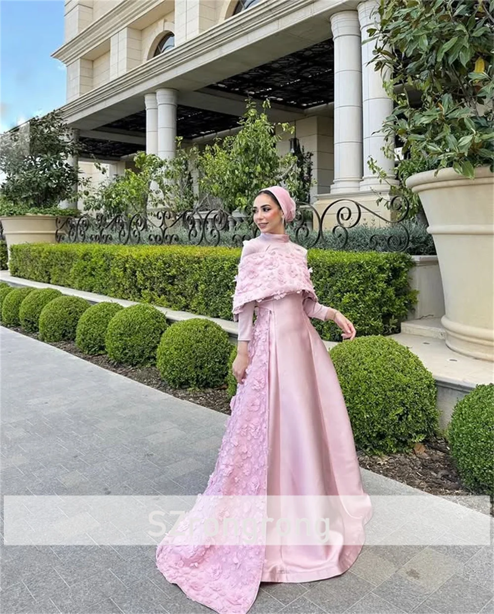 فساتين سهرة عربية بأكمام طويلة ورقبة عالية من الساتان على شكل حرف A فستان حفلات طويل ساحر مع دانتيل زهري