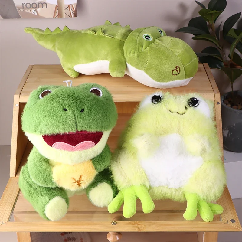 

Прекрасная плюшевая мультяшная лягушка-крокодил, мягкая игрушка; Симпатичная подушка для домашнего декора; Идеально подходит для детских подарков на день рождения