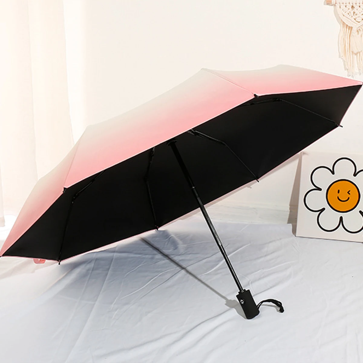 Triple Fold Umbrella Pink Gradient Mini Women\'s Black Gel Sunscreen Umbrella Light Luxury Portable Sunny Umbrella