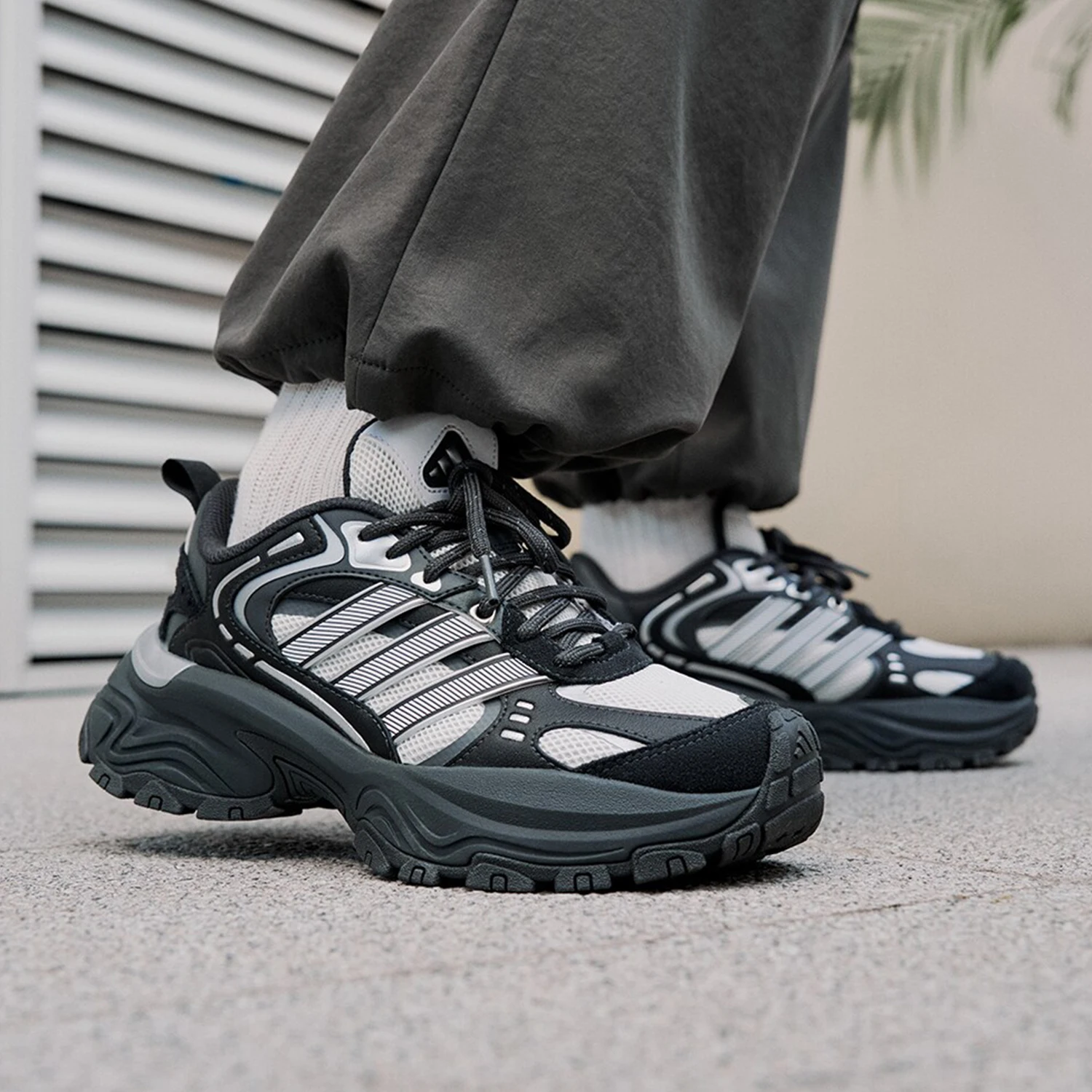 

Adidas genuine New Unisex Chunky Low-top Durable Dad Shoes JR0040