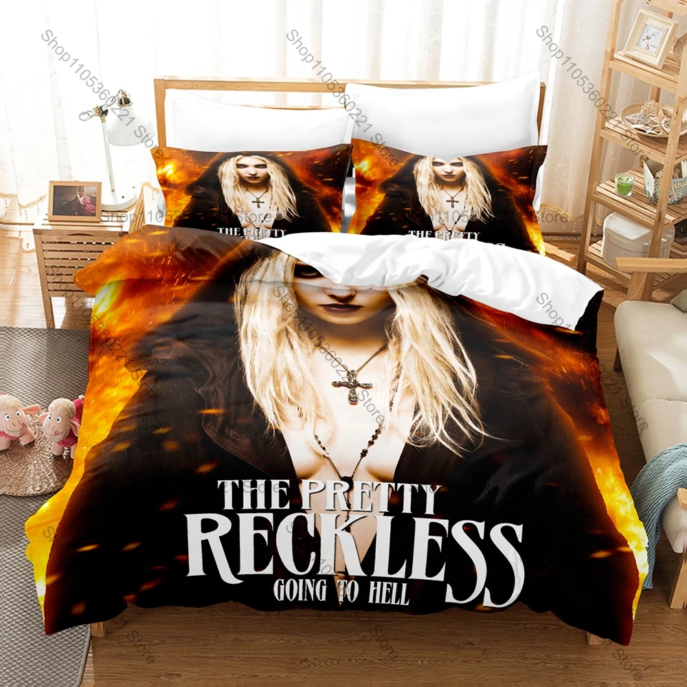Taylor Momsen Vintage Album Poster Pattern 3-in-1-Bettwäsche-Set, Bettbezug mit zwei Kissenbezügen, Gothic-Dark-Rock-Stil für Zuhause
