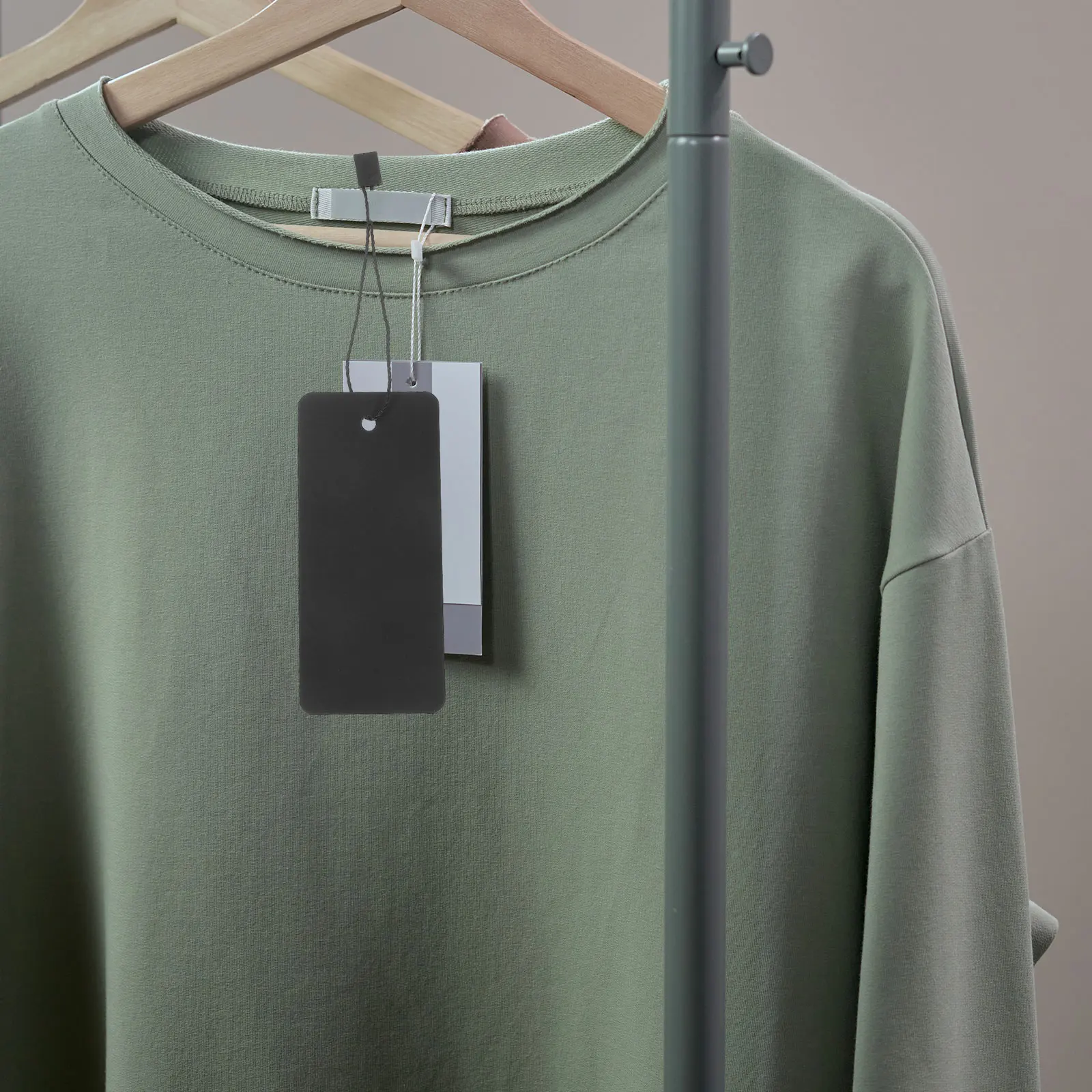 

200Set Blank Price Tags with String Clothes Hanging Labels Paper Tags for Retail Clothing Shoes Bags Price Tag