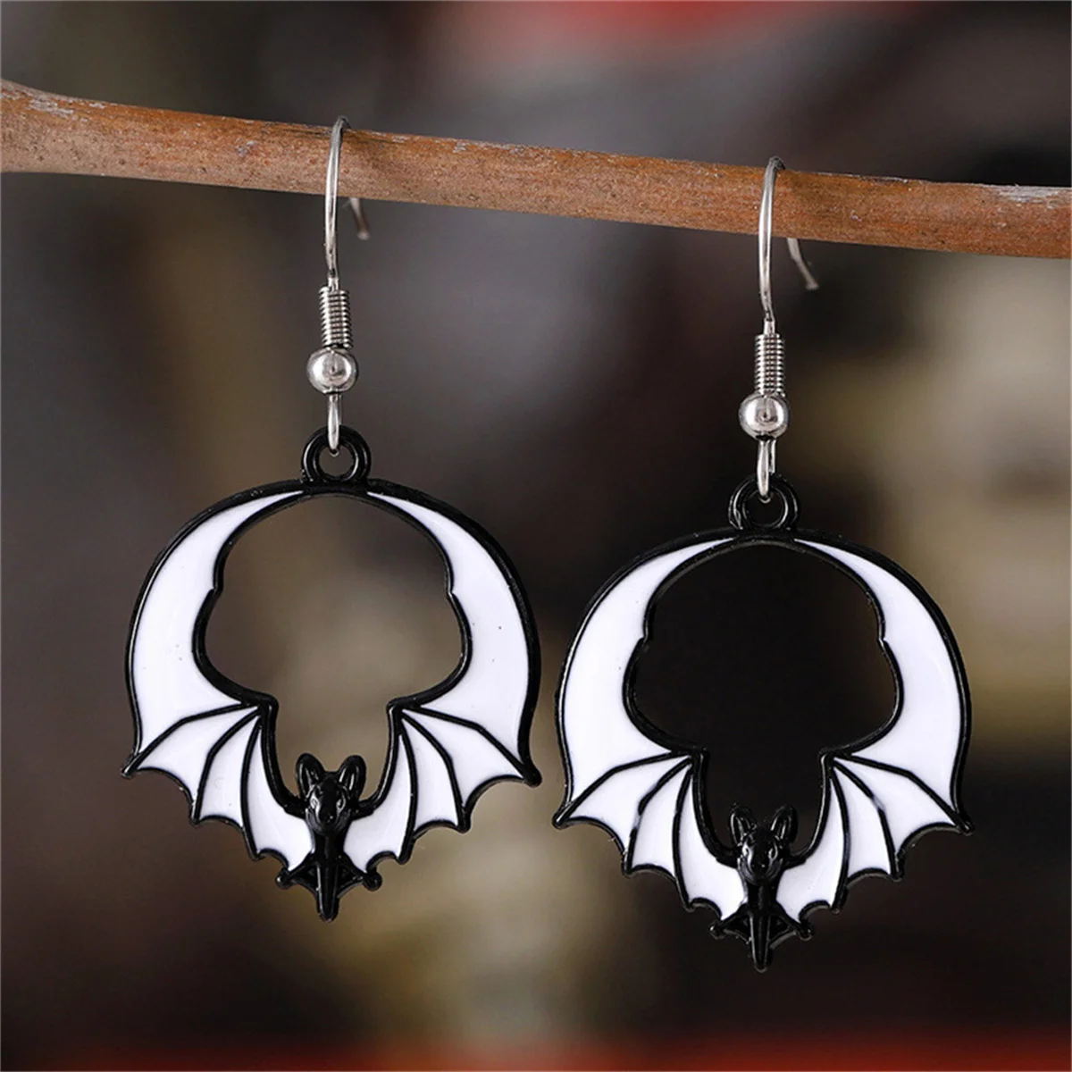 Pendientes de gota de murciélago de Halloween de esmalte Retro Para mujeres y hombres, pendientes exagerados de murciélago de Animal lindo gótico, joyería de fiesta de Festival, moda