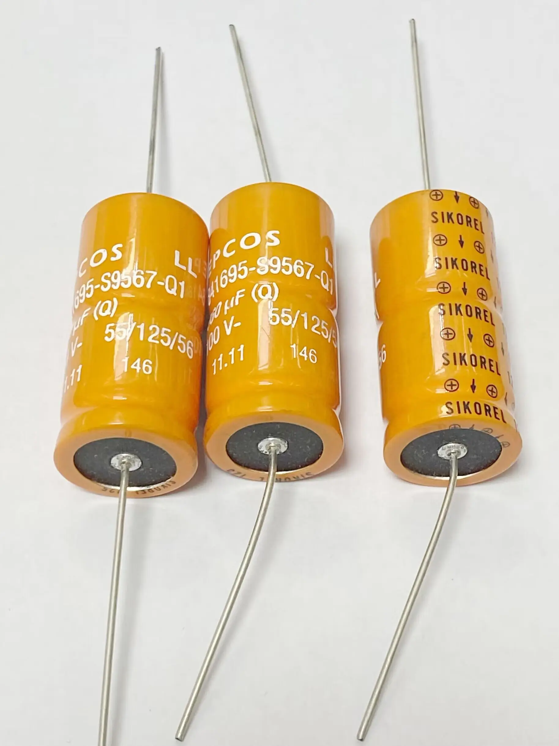 

2PCS/LOT 100V560UF High temperature 125 axial copper foot automotive aluminum electrolytic capacitor B41695S9567Q1 18mm x 39mm