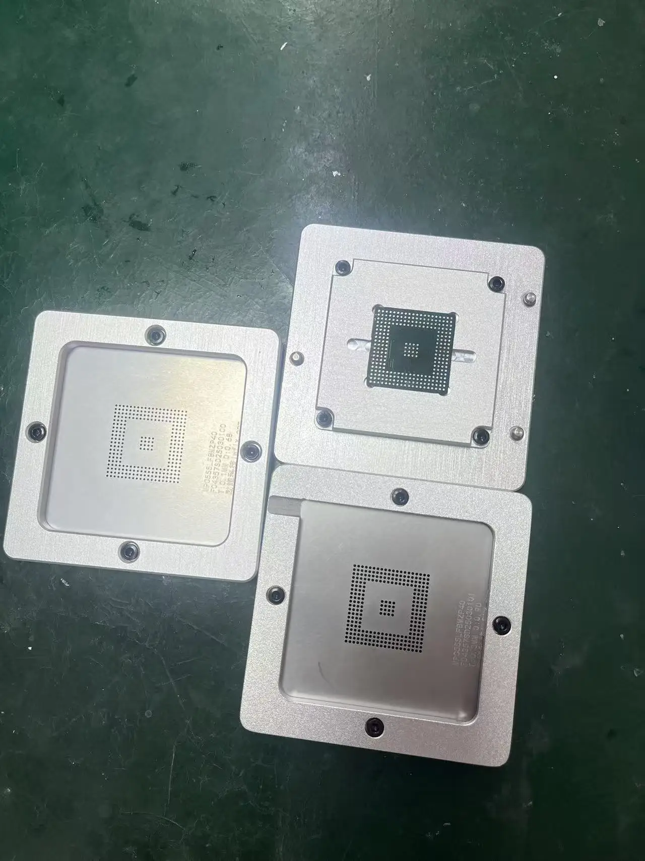 82x82mm BGAリボールステーション ステンシルホルダー MPC561 MPC556 ECUリボールキット