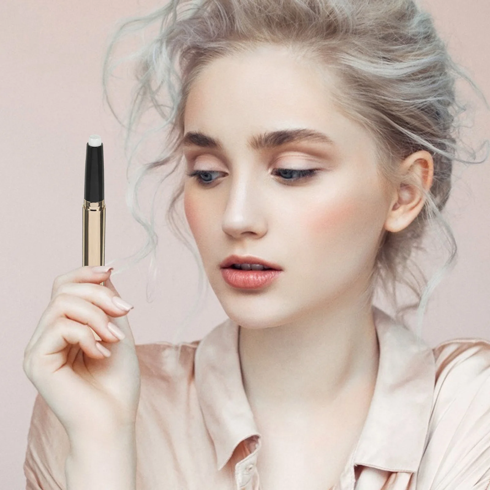 قلم ظلال عيون لامع ذو ملمس ناعم ومقاوم للتلطخ مع طرف مزج ناعم لمظهر العين الاحترافي #1