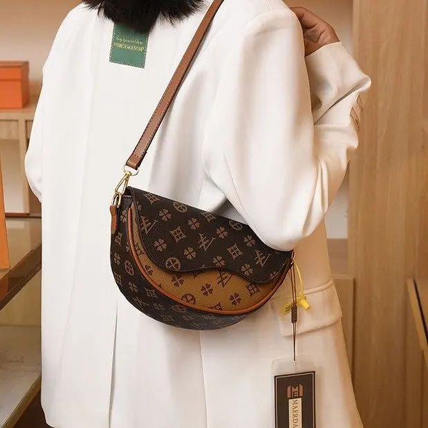 

Elegant Women's Diaper Bag Minimalist Crossbody Handbag Luxury Designer Tote Vintage Leather Original Retro Shopping Bag