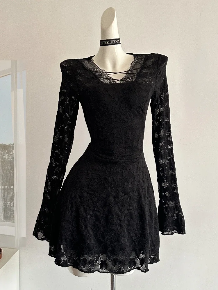 Gothic Schwarz Spitze Kleid Frauen Casual Süße Elegante Bodycon Kurze Party Kleid Büro Dame Koreanische Mode Y2k Vintage Kleidung