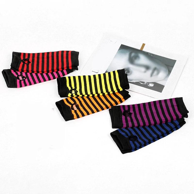 Kobiety moda pani pasiaste rękawice do łokcia cieplej dzianiny długie rękawiczki bez palców rękawice łokcia Christmas Gift zimowy naramiennik